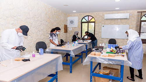 Al-Jasra Handicrafts Center Continues to dazzle with its Creative and Traditional Handicrafts Workshops Program in September 